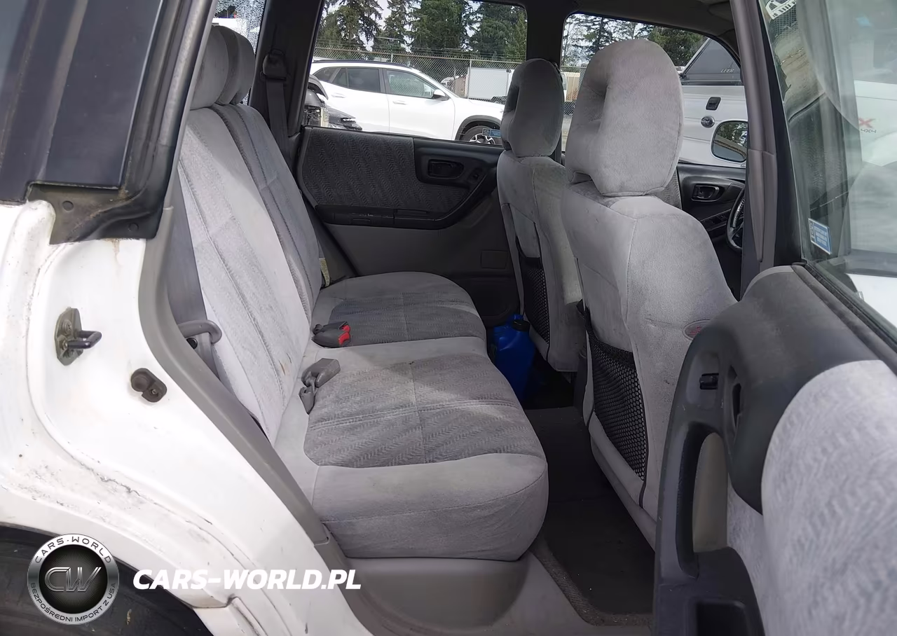 2002 Subaru Forester S VIN:JF1SF65692H718244 - 8