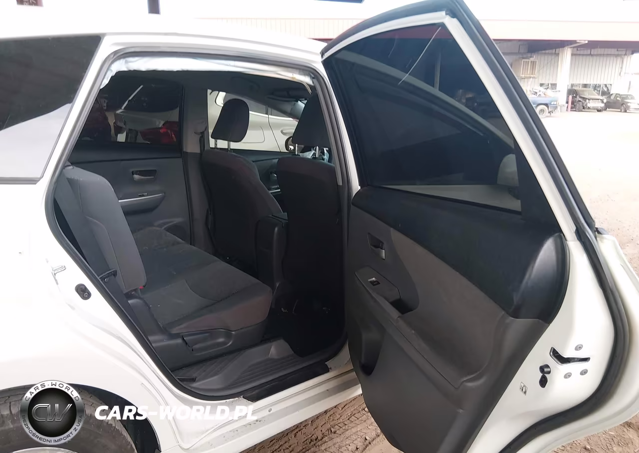 2014 Toyota Prius V Three VIN:JTDZN3EU9E3315696 - 8