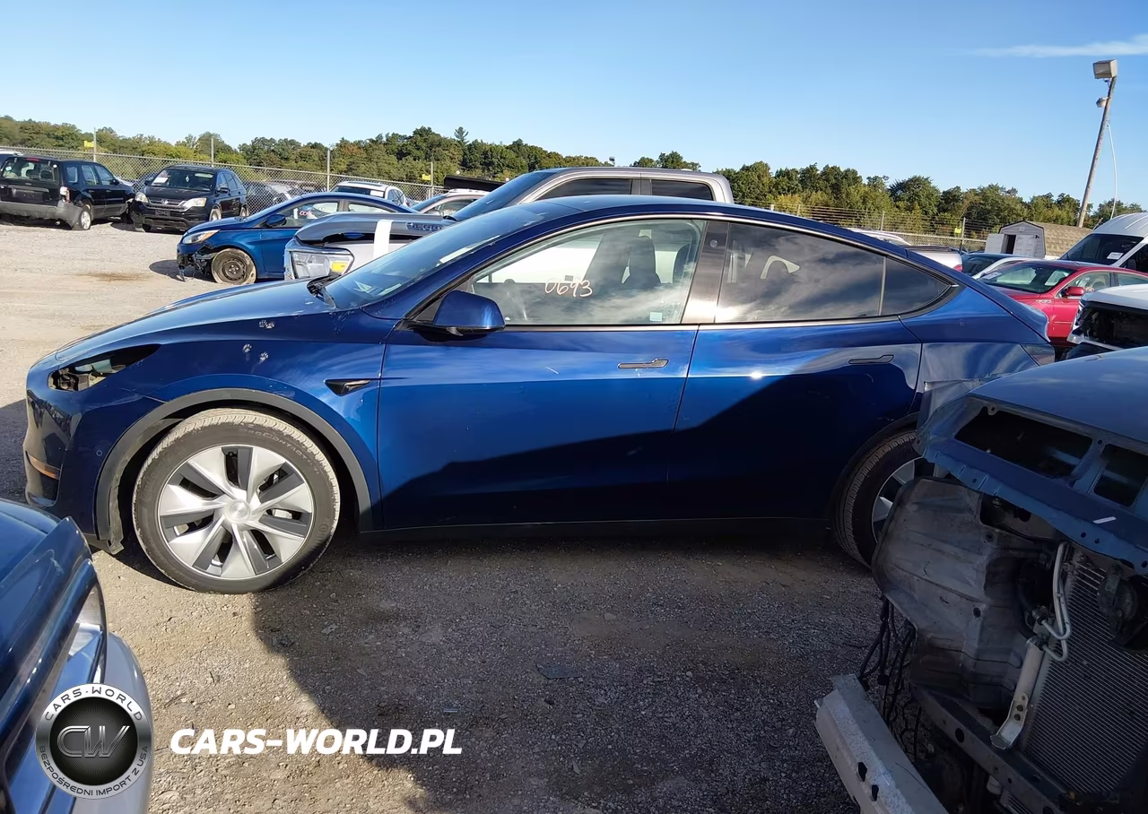 2022 Tesla Model Y Long Range VIN:7SAYGDEE7NF319711 - 14
