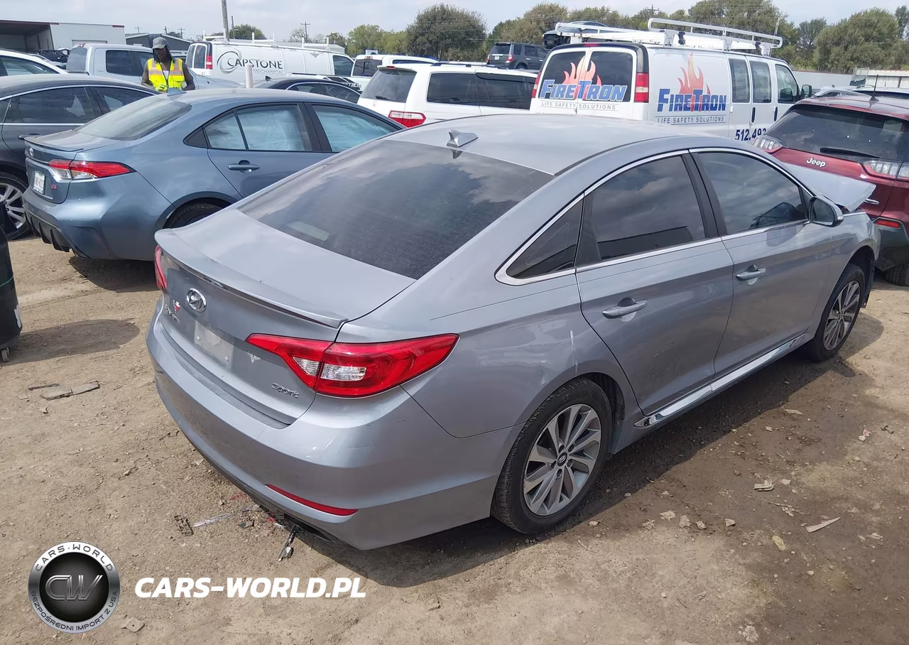 2017 Hyundai Sonata Sport VIN:5NPE34AF8HH538144 - 4