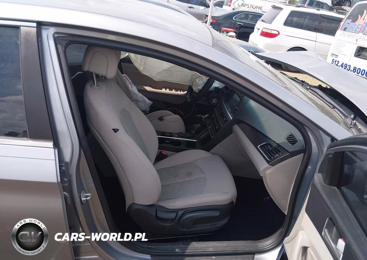 2017 Hyundai Sonata Sport VIN:5NPE34AF8HH538144 - 5