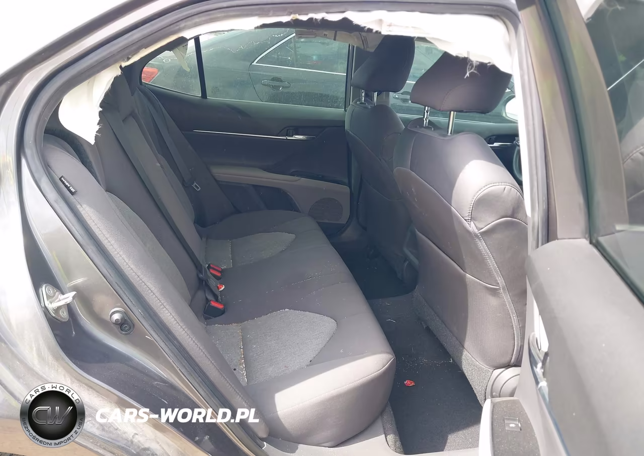 2020 Toyota Camry Le VIN:4T1C11AK4LU335626 - 8