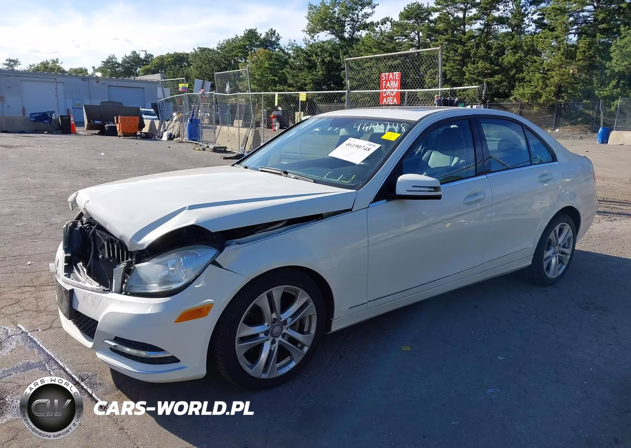 2012 Mercedes-Benz C 300 Luxury 4Matic VIN:WDDGF8BB1CR231800 - 2