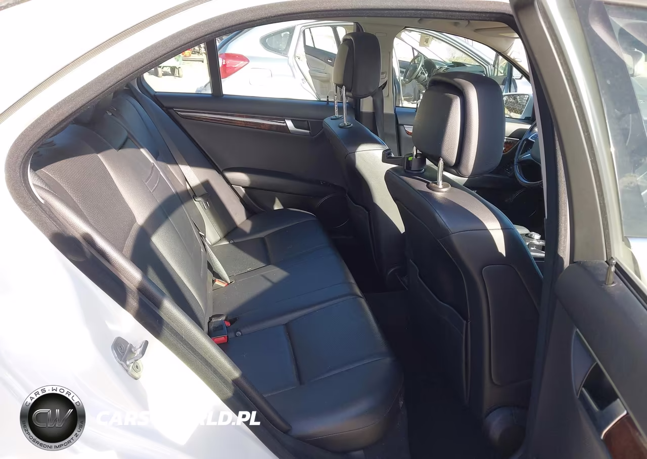2012 Mercedes-Benz C 300 Luxury 4Matic VIN:WDDGF8BB1CR231800 - 8