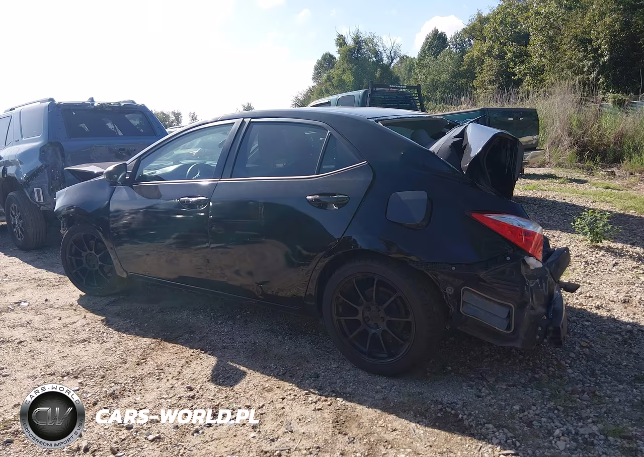 2016 Toyota Corolla Le VIN:5YFBURHE6GP557108 - 3