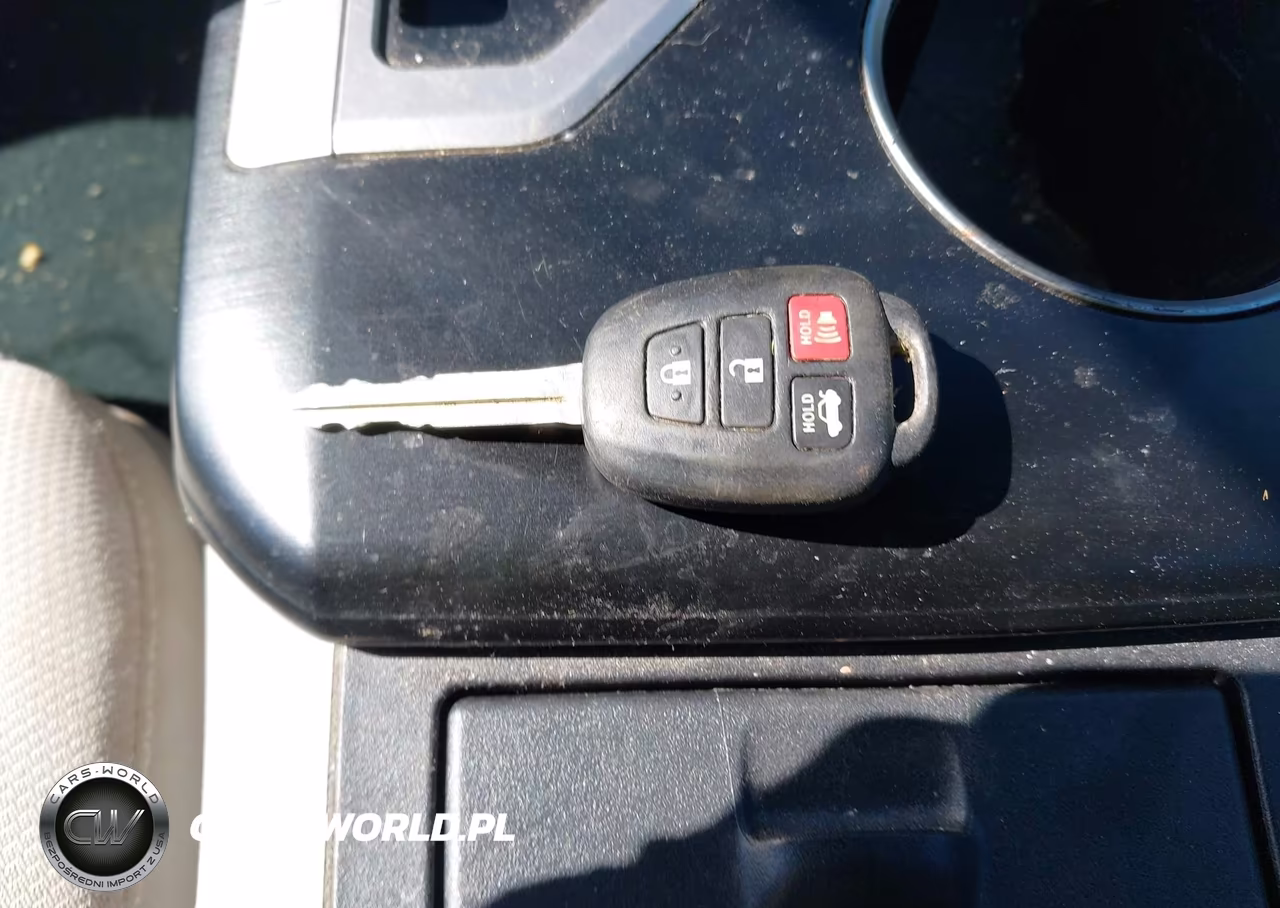 2014 Toyota Camry Le VIN:4T4BF1FK5ER372649 - 11