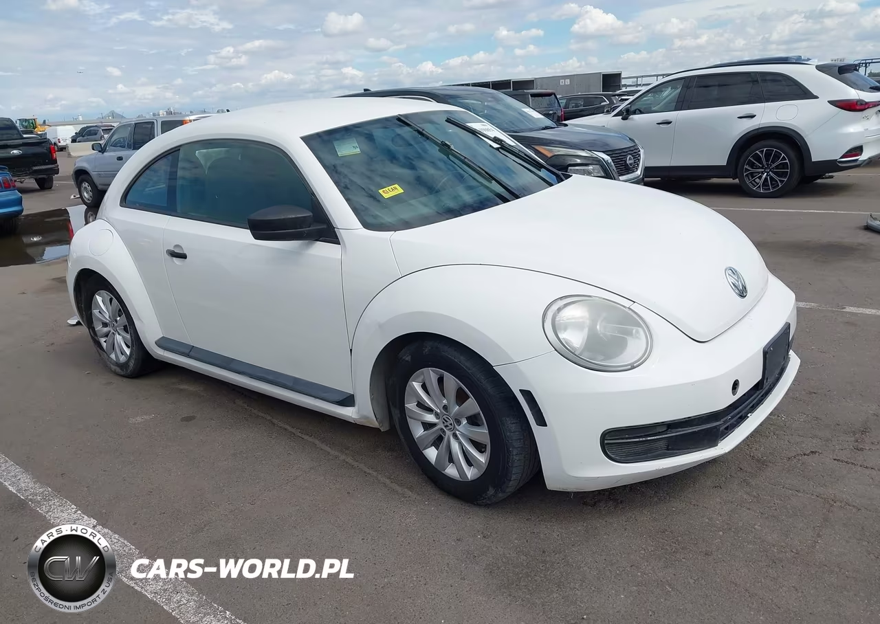 2013 Volkswagen Beetle 2.5L Entry