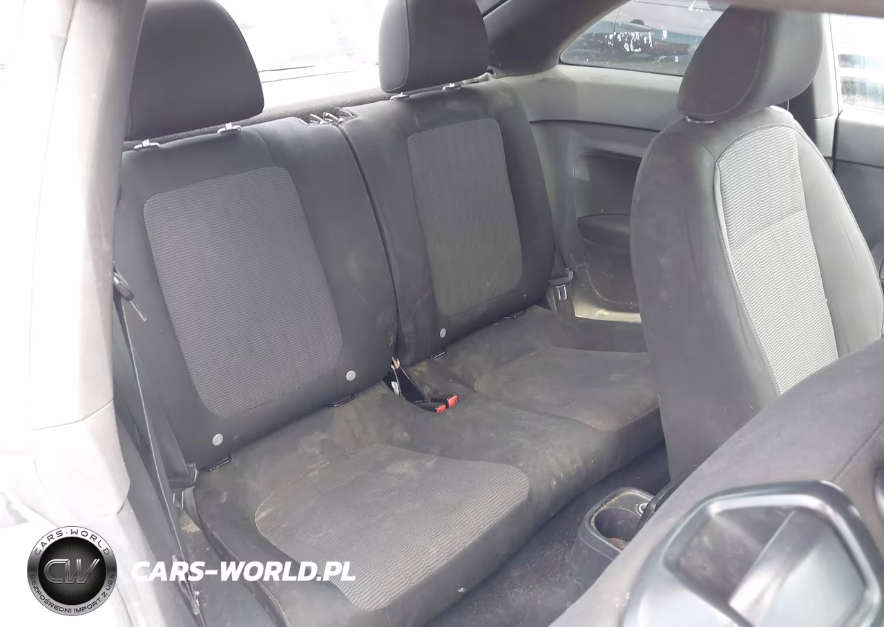 2013 Volkswagen Beetle 2.5L Entry VIN:3VWFP7AT8DM654851 - 8