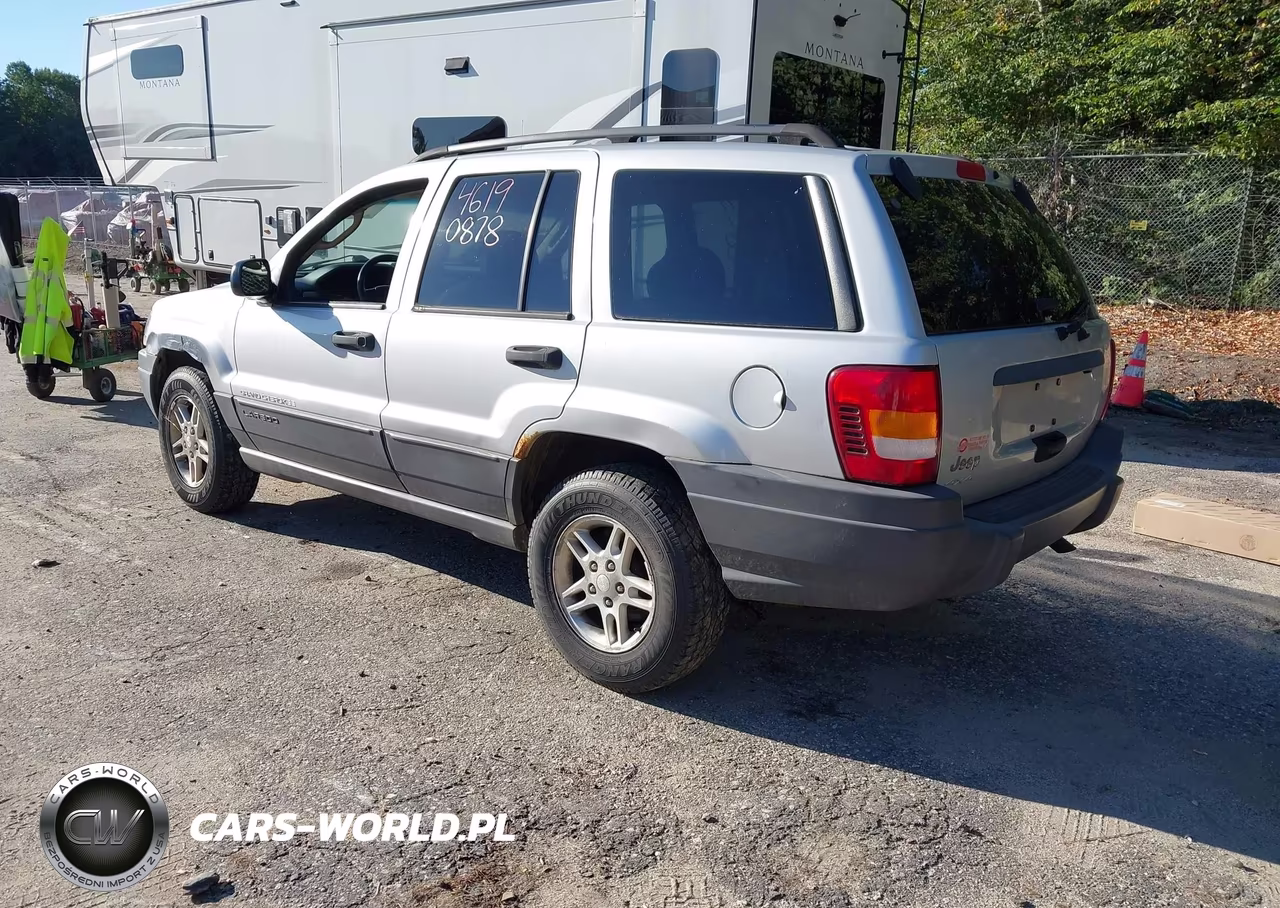 2004 Jeep Grand Cherokee Laredo VIN:1J4GW48S84C262390 - 3