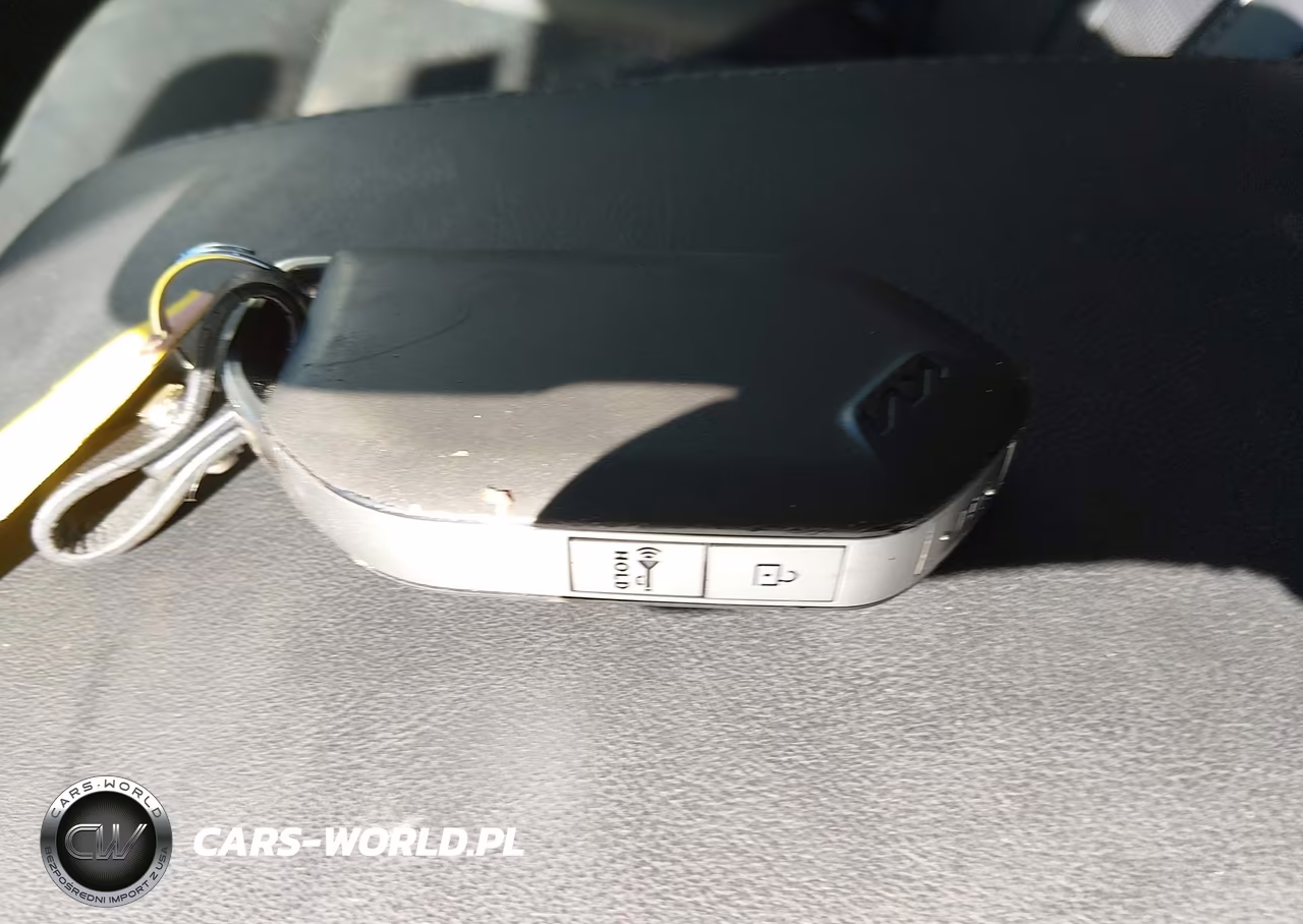 2025 Kia Sorento S VIN:5XYRLDJCXSG323063 - 11