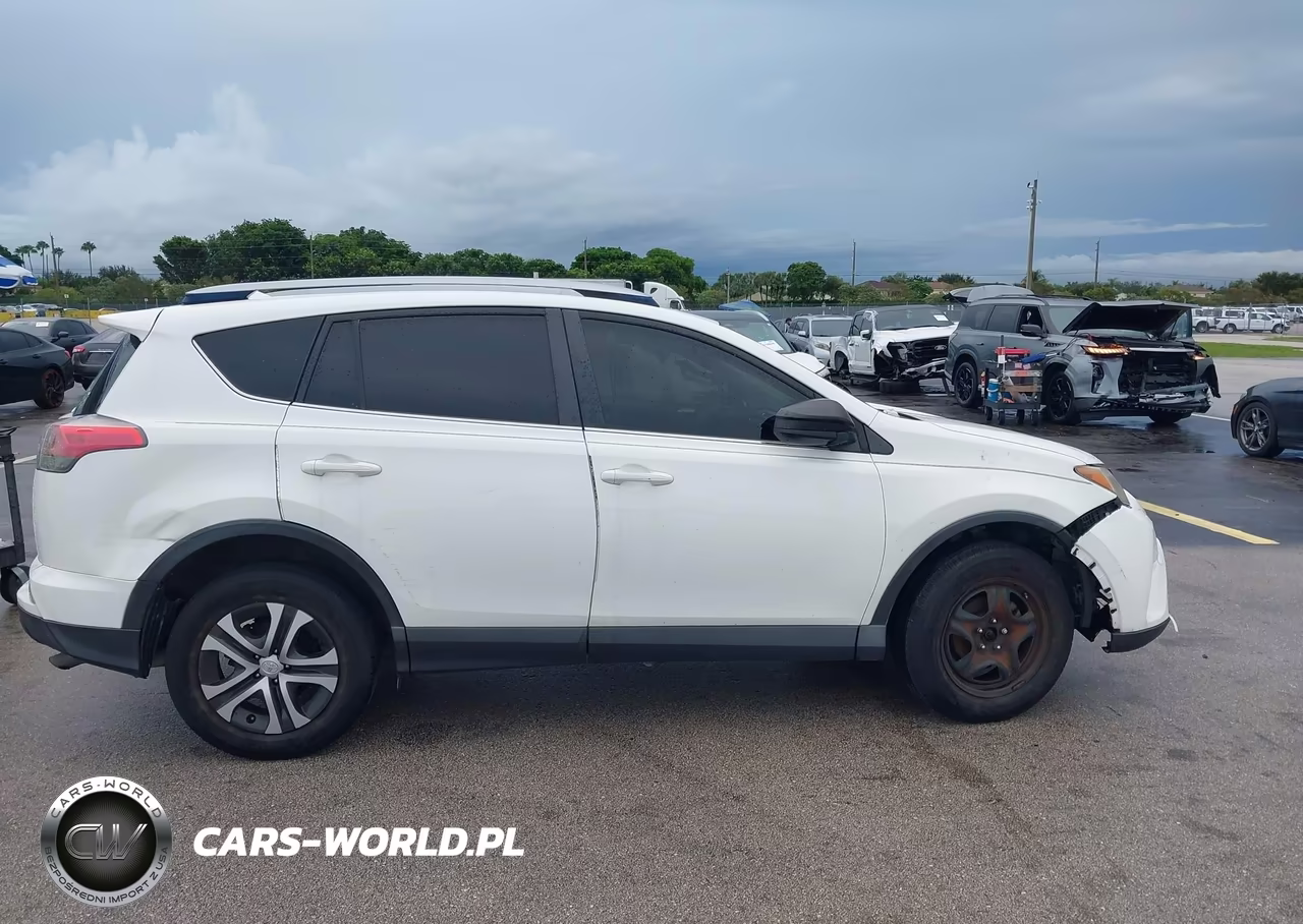 2017 Toyota Rav4 Le VIN:JTMZFREV9HJ703245 - 12