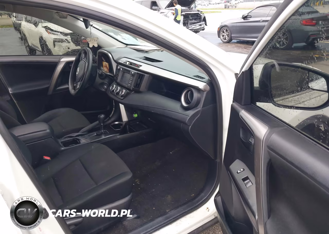 2017 Toyota Rav4 Le VIN:JTMZFREV9HJ703245 - 5
