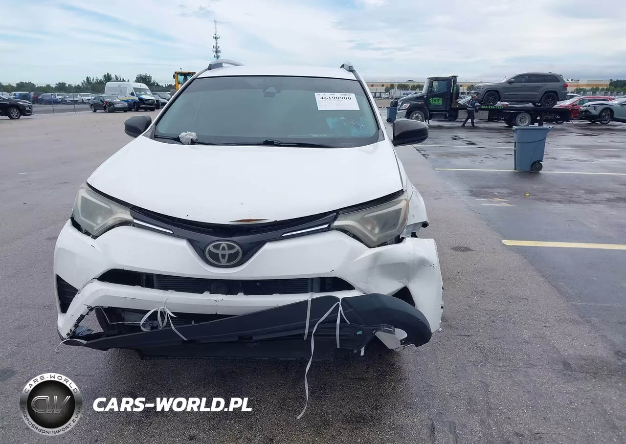 2017 Toyota Rav4 Le VIN:JTMZFREV9HJ703245 - 6