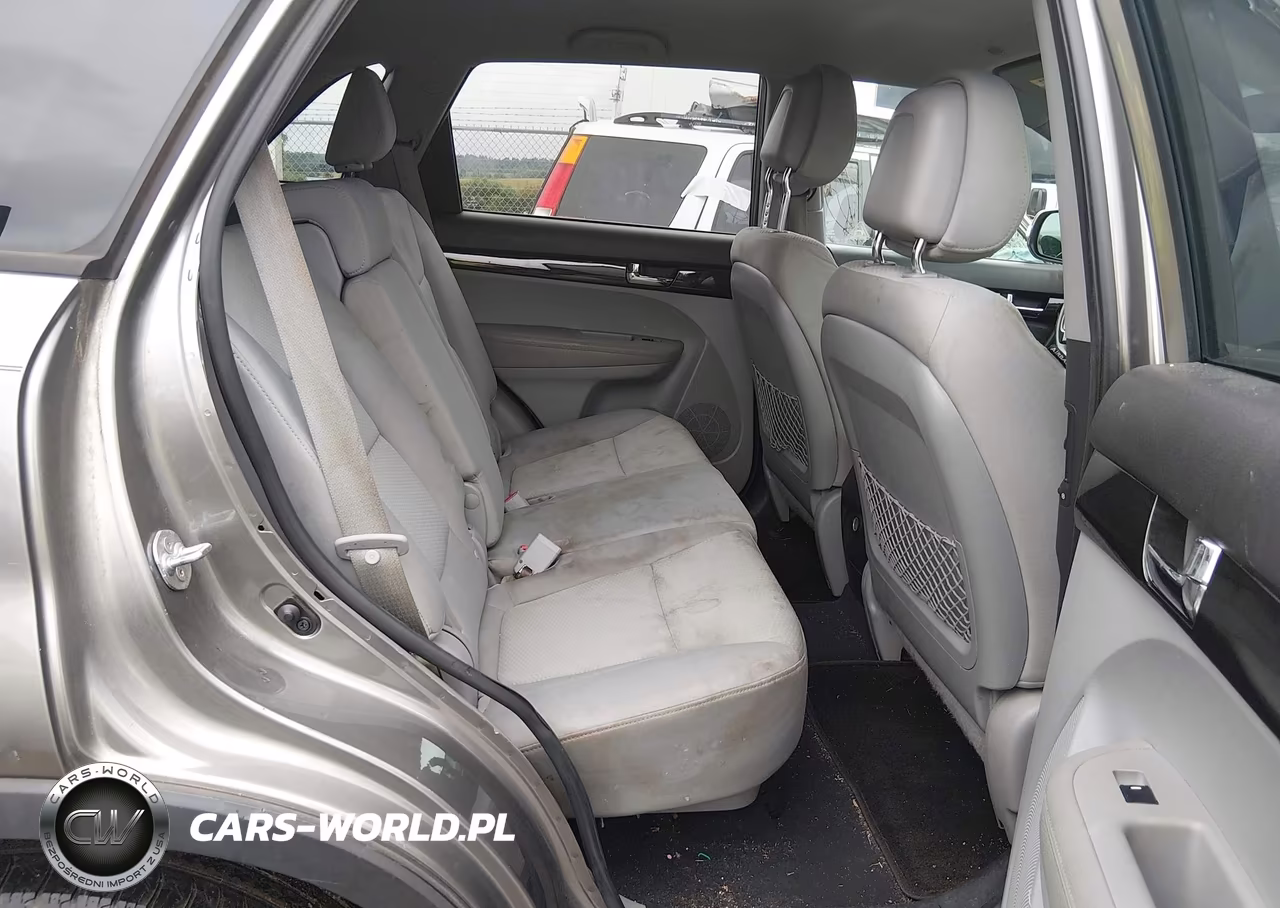 2011 Kia Sorento Lx VIN:5XYKT3A10BG009772 - 8