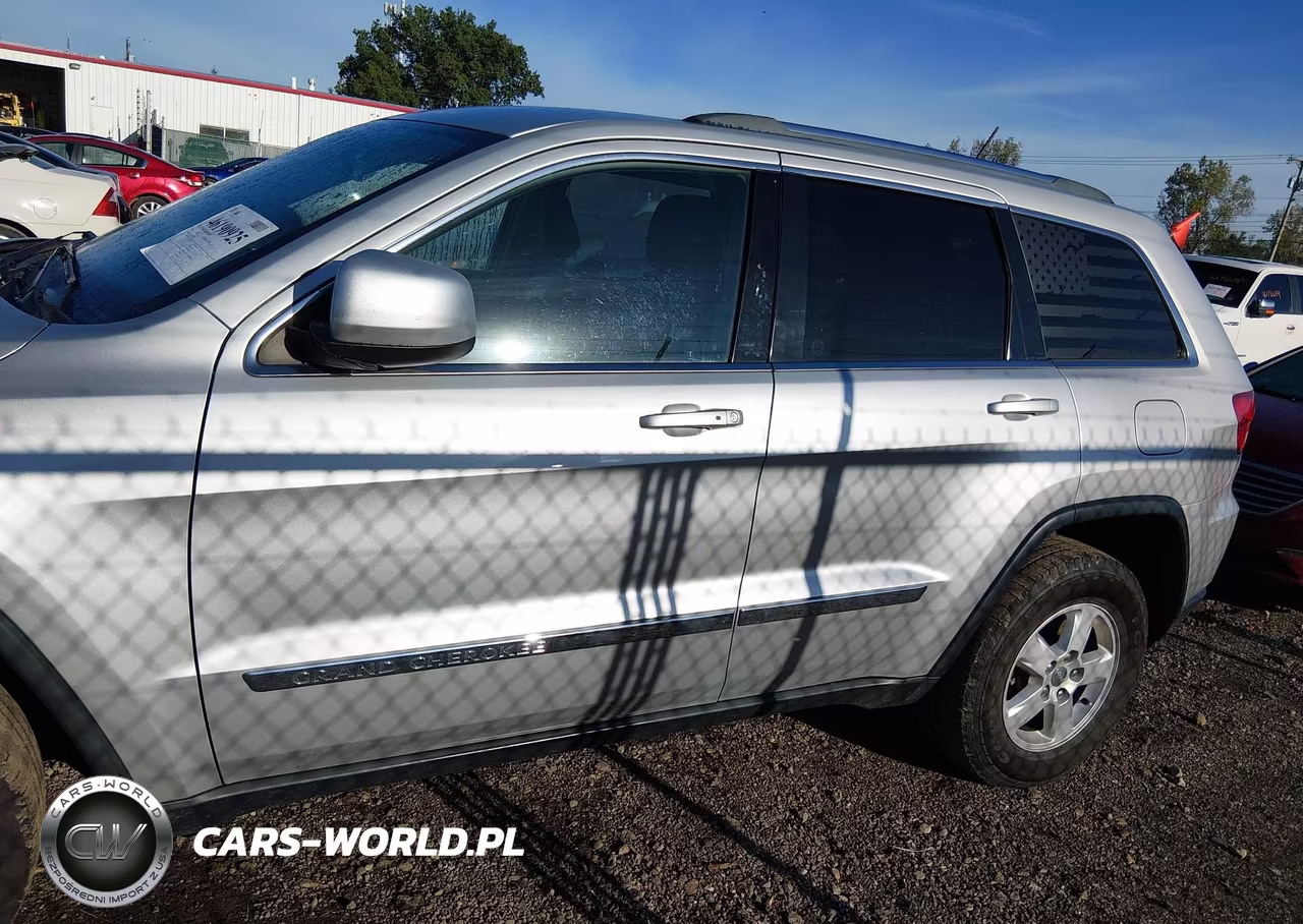 2013 Jeep Grand Cherokee Laredo VIN:1C4RJFAG3DC640775 - 14