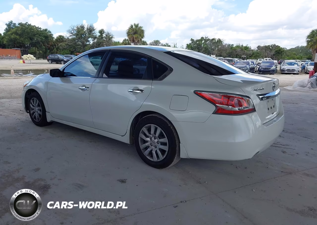 2015 Nissan Altima 2.5 S VIN:1N4AL3AP8FN392090 - 3