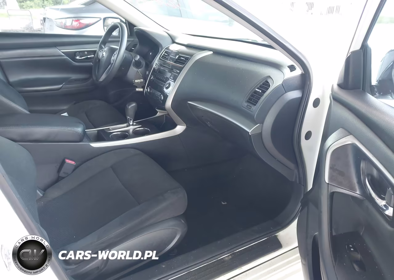 2015 Nissan Altima 2.5 S VIN:1N4AL3AP8FN392090 - 5