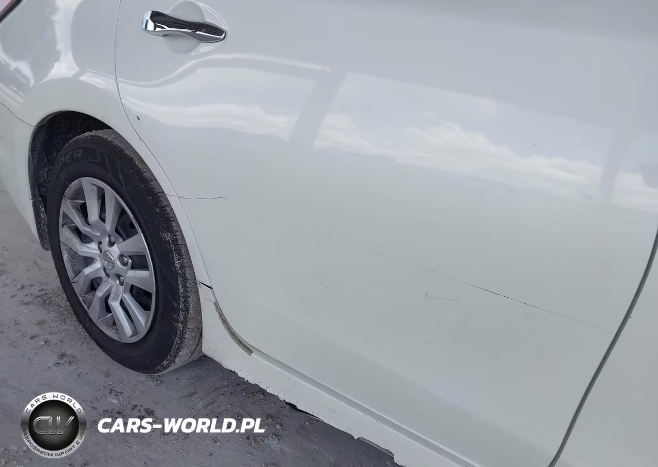2015 Nissan Altima 2.5 S VIN:1N4AL3AP8FN392090 - 6