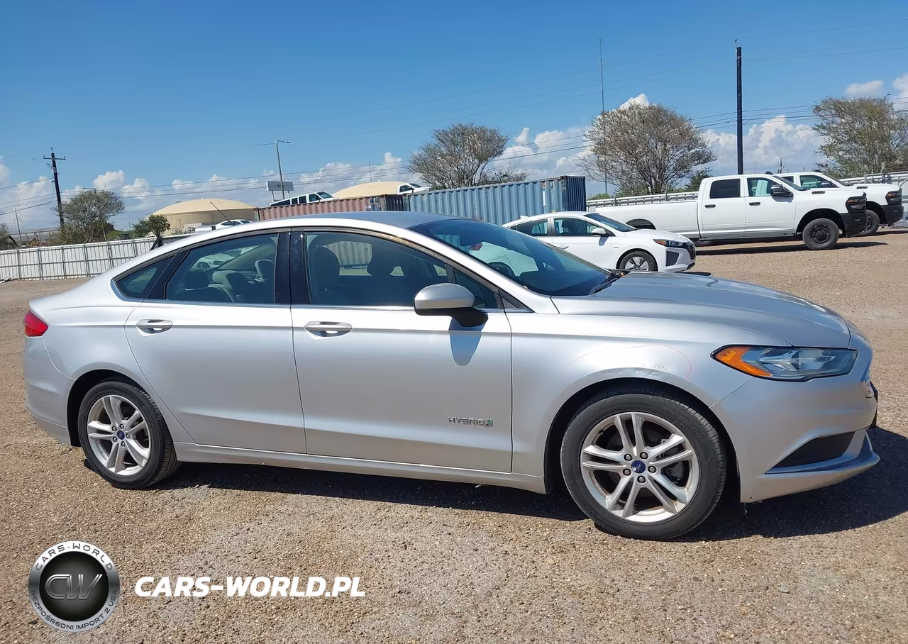 2018 Ford Fusion Hybrid S VIN:3FA6P0UU6JR235786 - 13