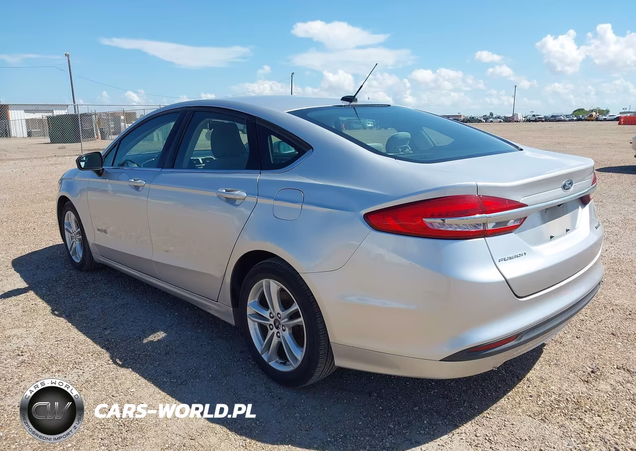 2018 Ford Fusion Hybrid S VIN:3FA6P0UU6JR235786 - 3