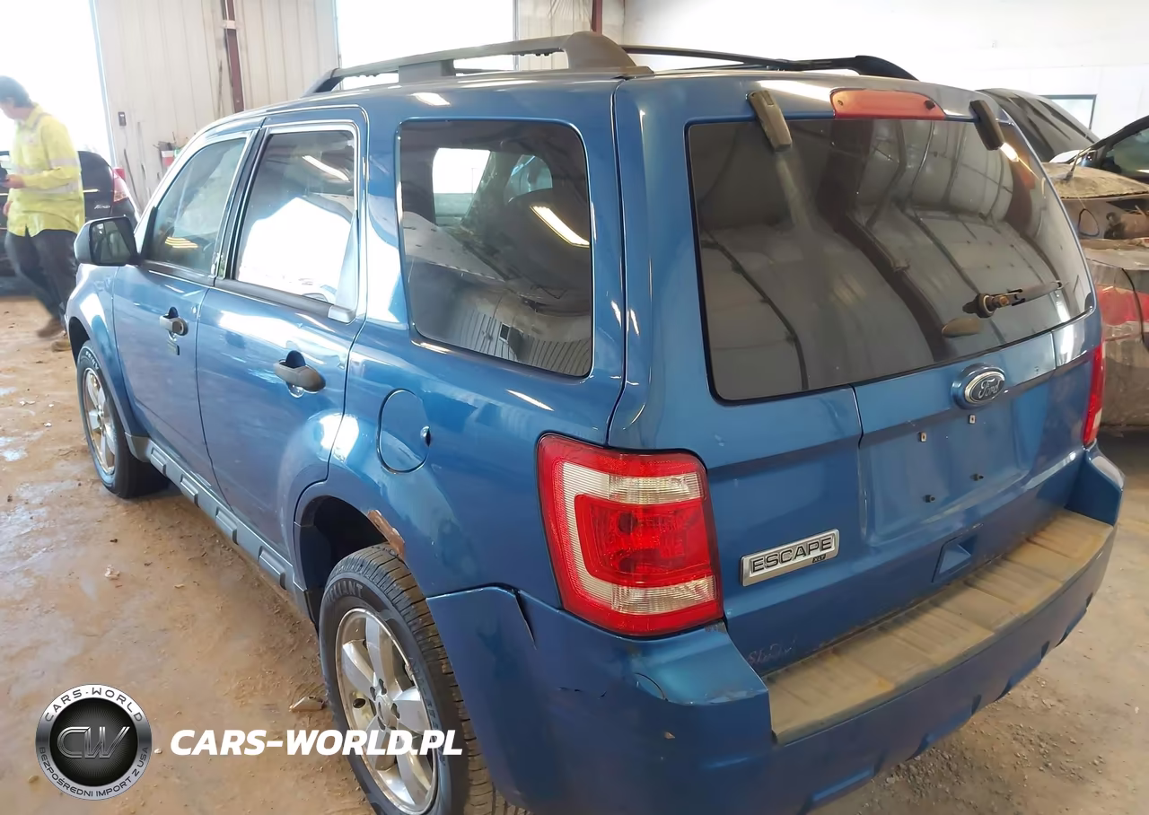 2011 Ford Escape Xlt VIN:1FMCU0D72BKC17044 - 3