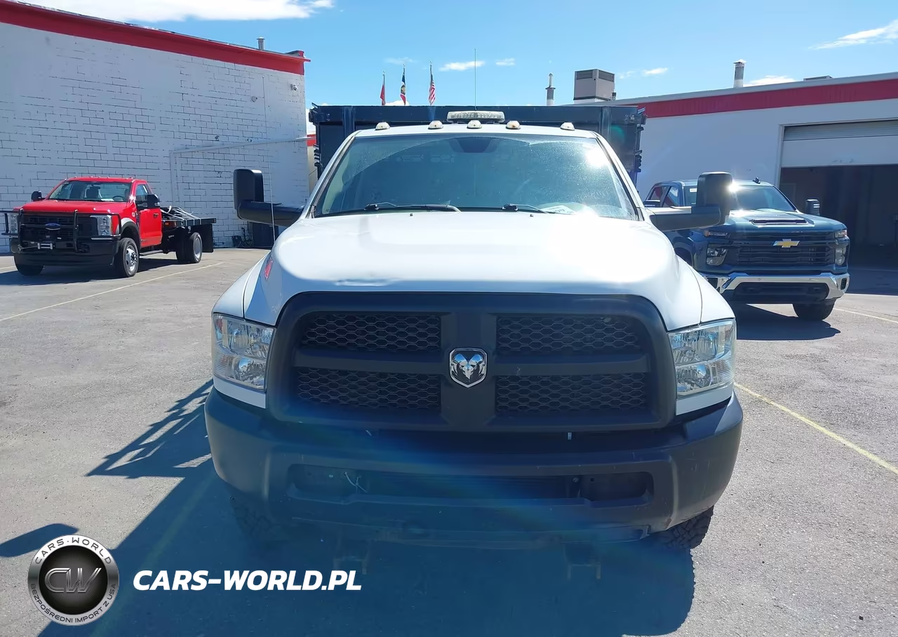 2018 Ram 3500 Chassis Tradesman-Slt VIN:3C7WRTAL7JG272913 - 12
