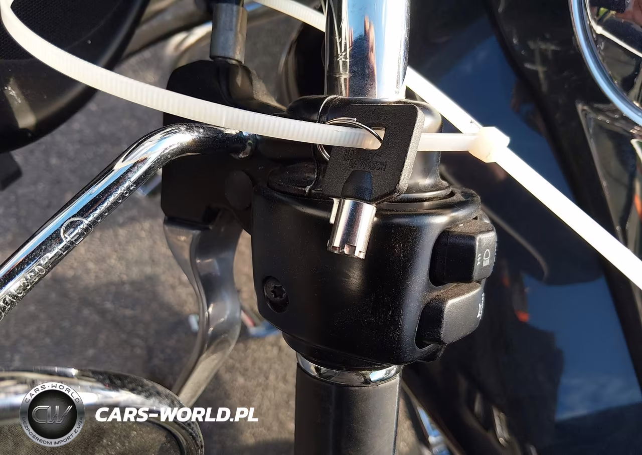 2008 Harley-Davidson Flhtcui VIN:1HD1FC41X8Y637965 - 11