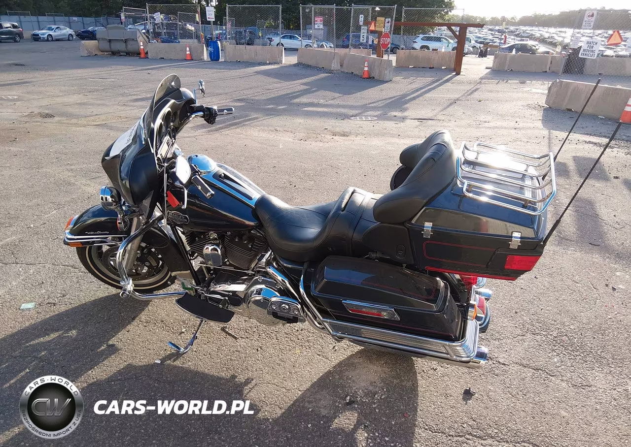 2008 Harley-Davidson Flhtcui VIN:1HD1FC41X8Y637965 - 9