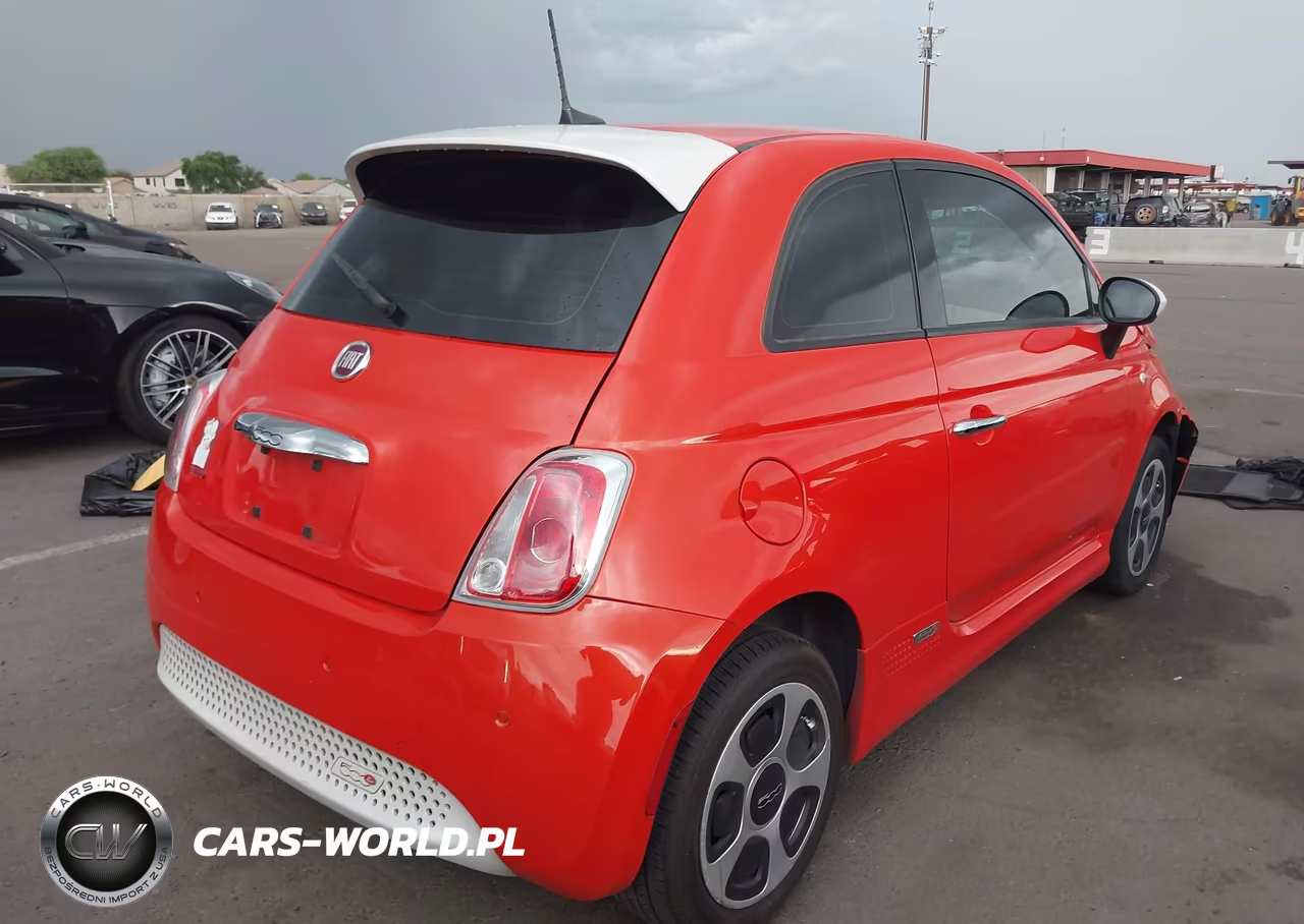 2016 Fiat 500E Battery Electric VIN:3C3CFFGE5GT113718 - 4
