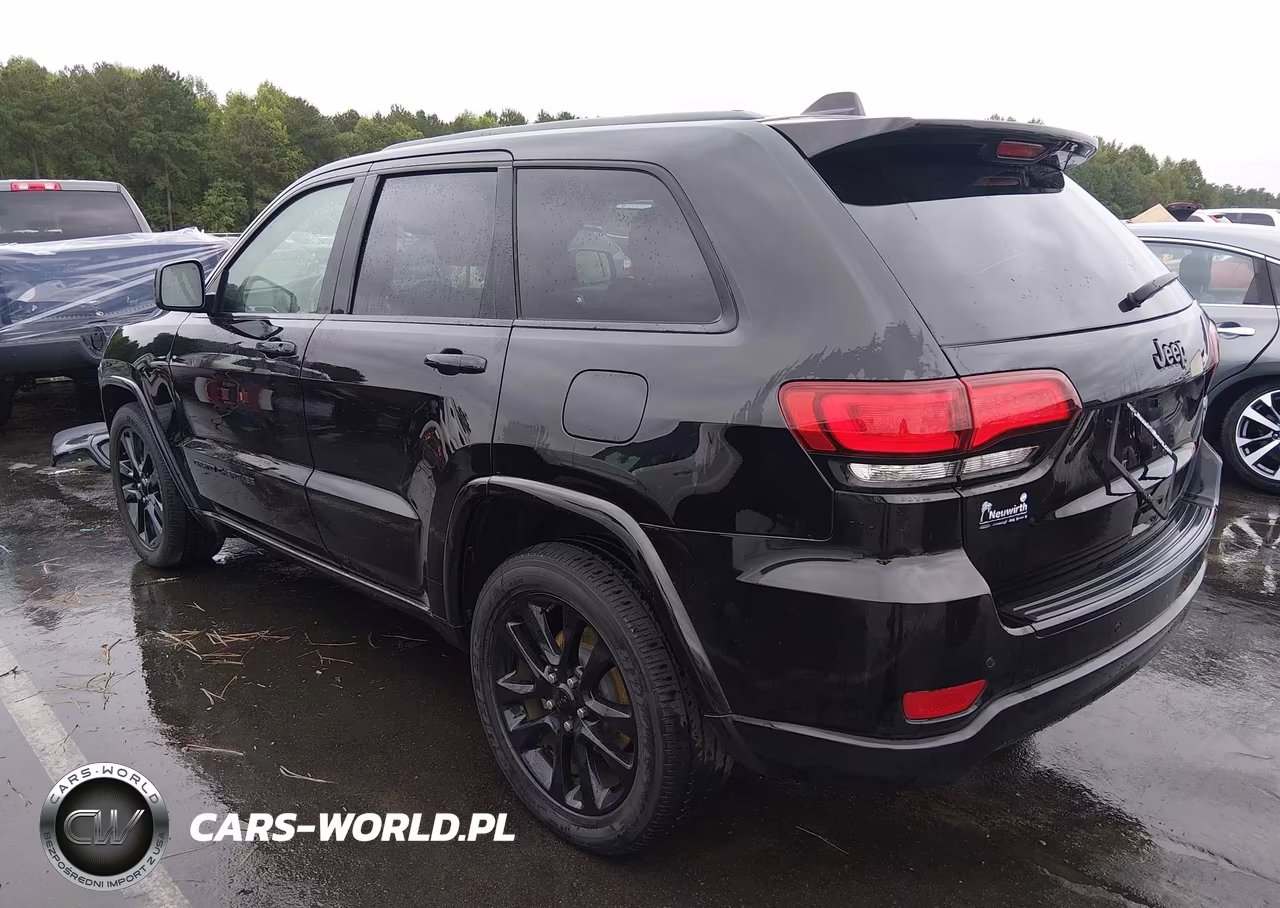 2018 Jeep Grand Cherokee Altitude 4X2 VIN:1C4RJEAG7JC428077 - 3