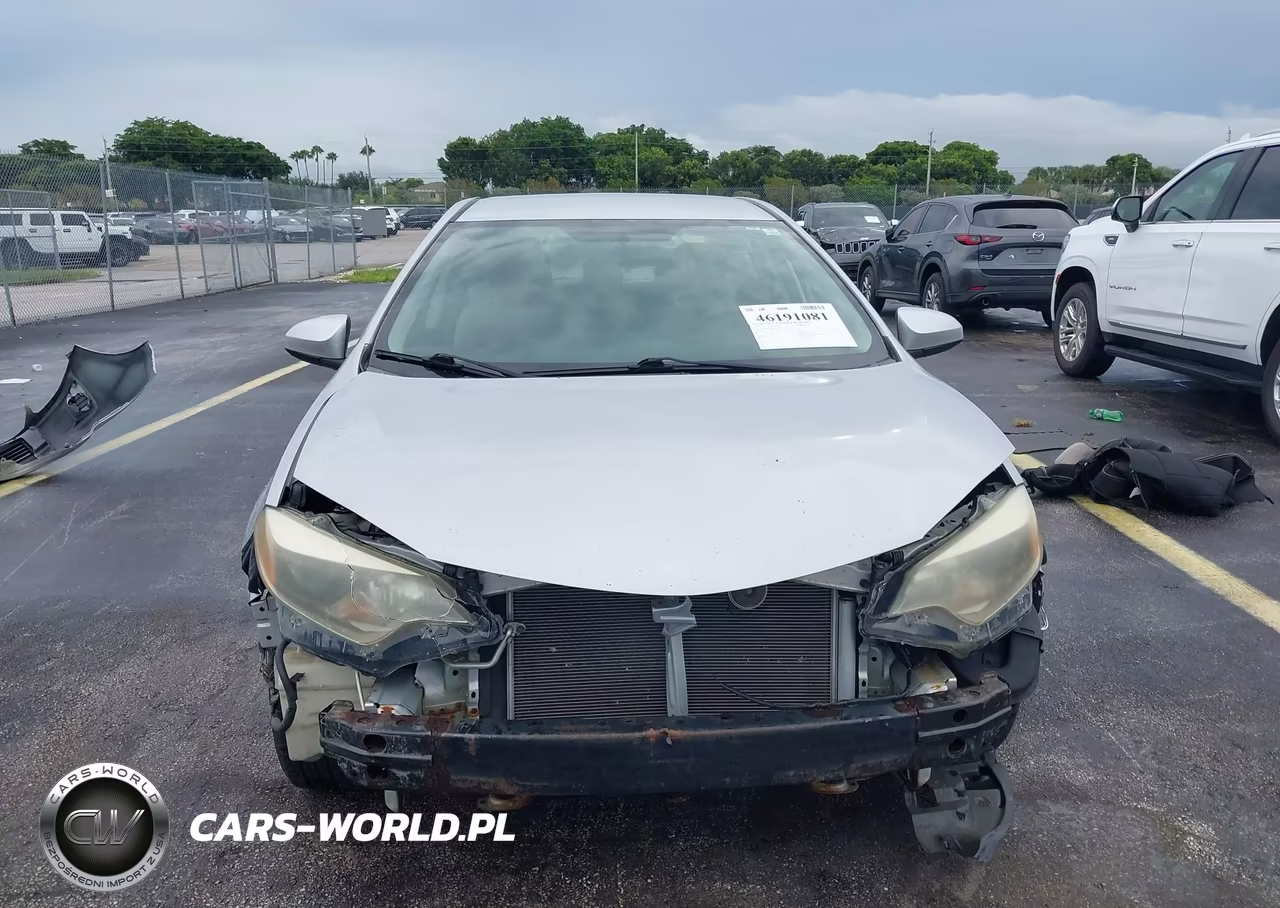 2015 Toyota Corolla Le VIN:2T1BURHE0FC294113 - 13