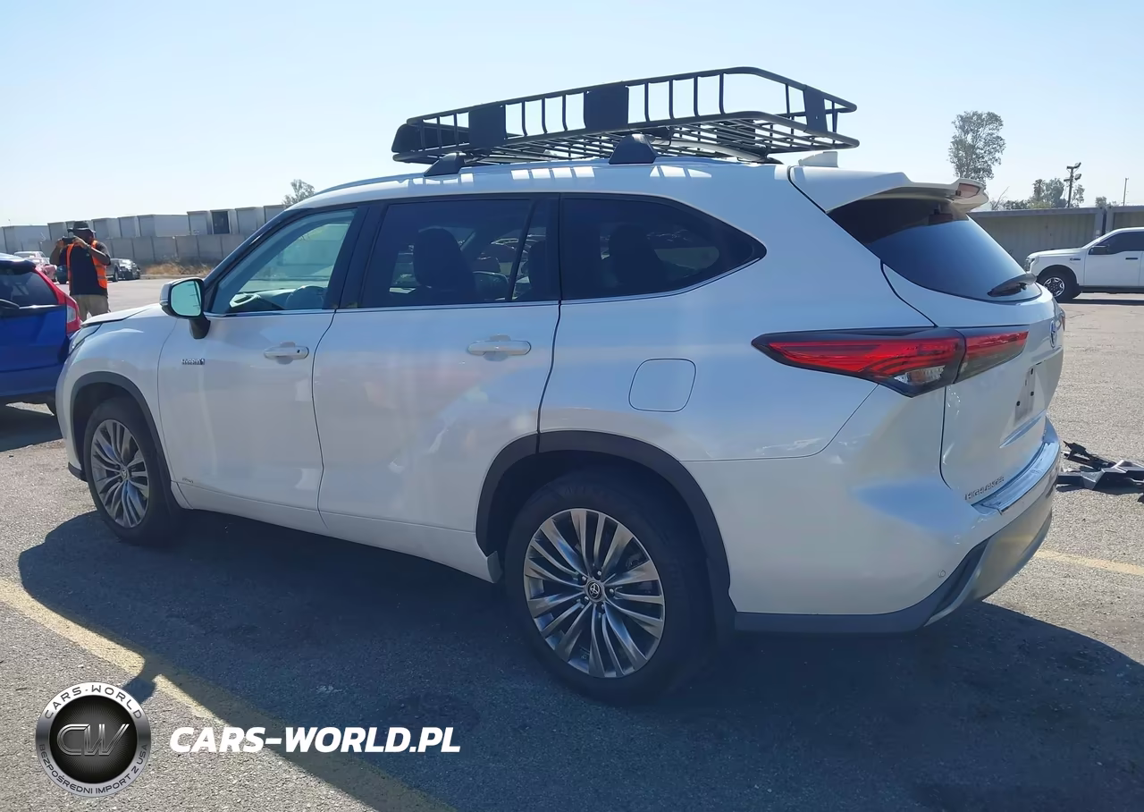 2021 Toyota Highlander Hybrid Platinum VIN:5TDEBRCH9MS021728 - 3