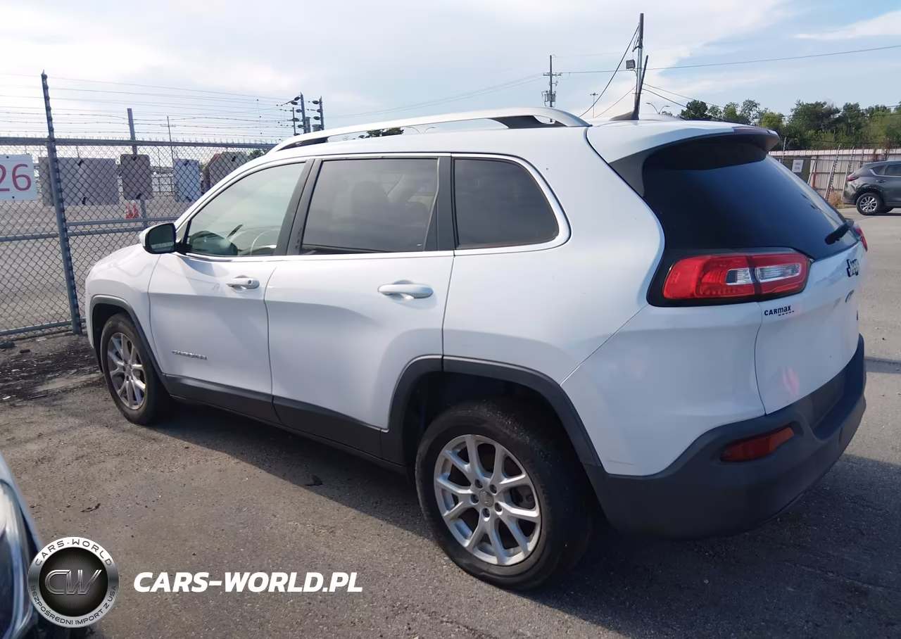 2018 Jeep Cherokee Latitude Fwd VIN:1C4PJLCBXJD566803 - 14