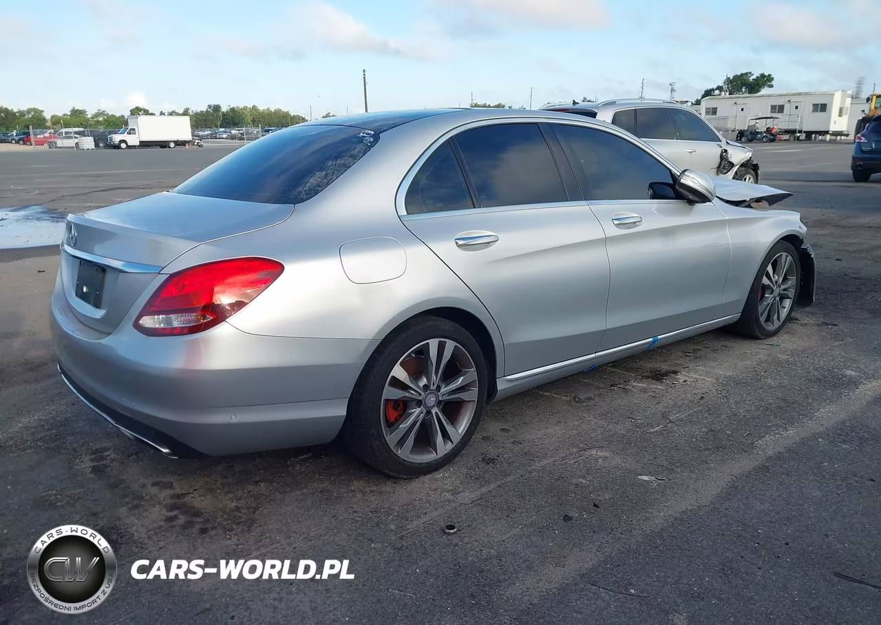 2015 Mercedes-Benz C-Class C 300 VIN:55SWF4JBXFU076771 - 4