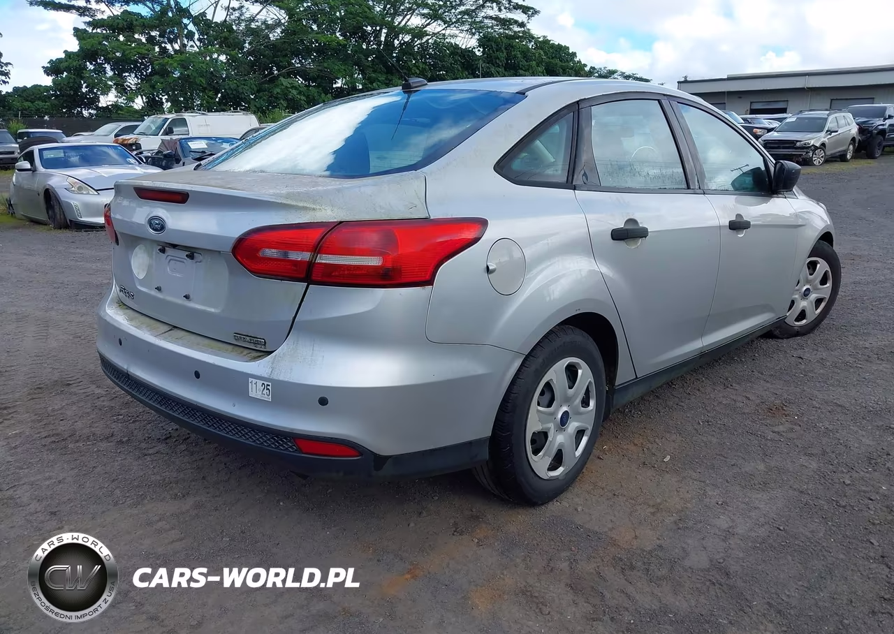 2016 Ford Focus S VIN:1FADP3E24GL322390 - 4