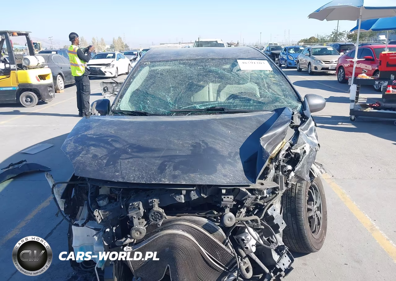 2015 Toyota Prius Two VIN:JTDKN3DU3F0461386 - 12