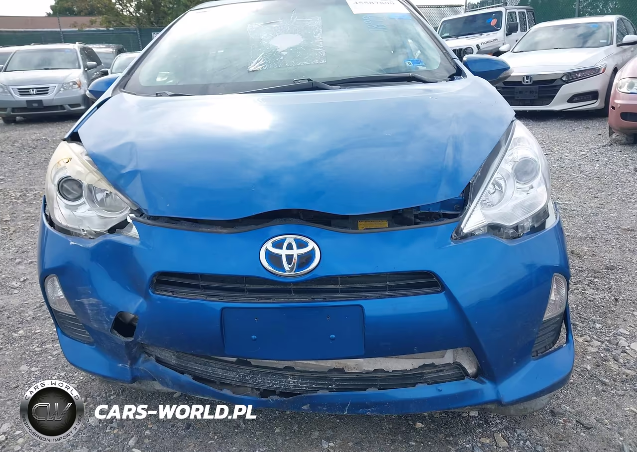 2012 Toyota Prius C VIN:JTDKDTB35C1514480 - 11