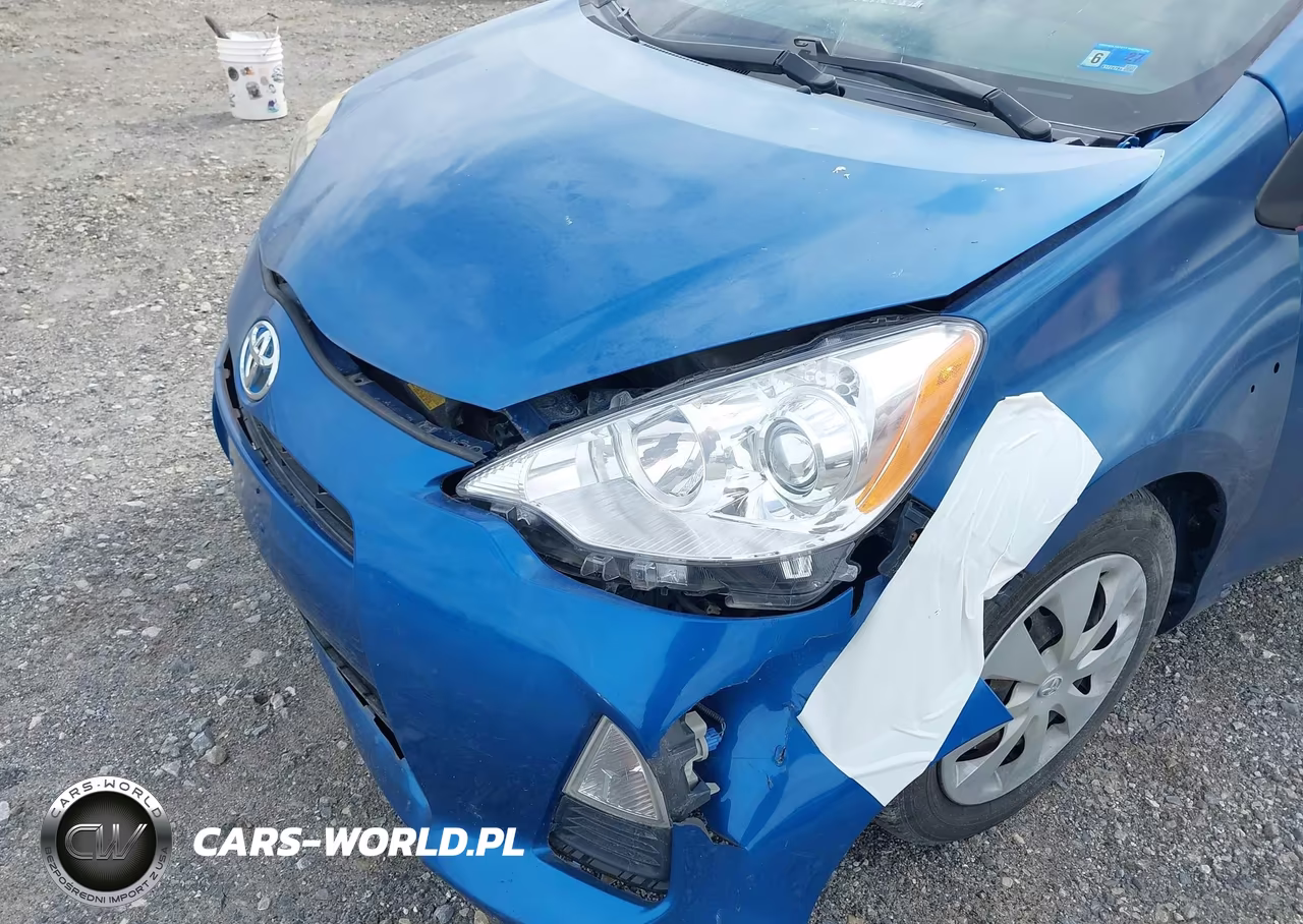 2012 Toyota Prius C VIN:JTDKDTB35C1514480 - 12