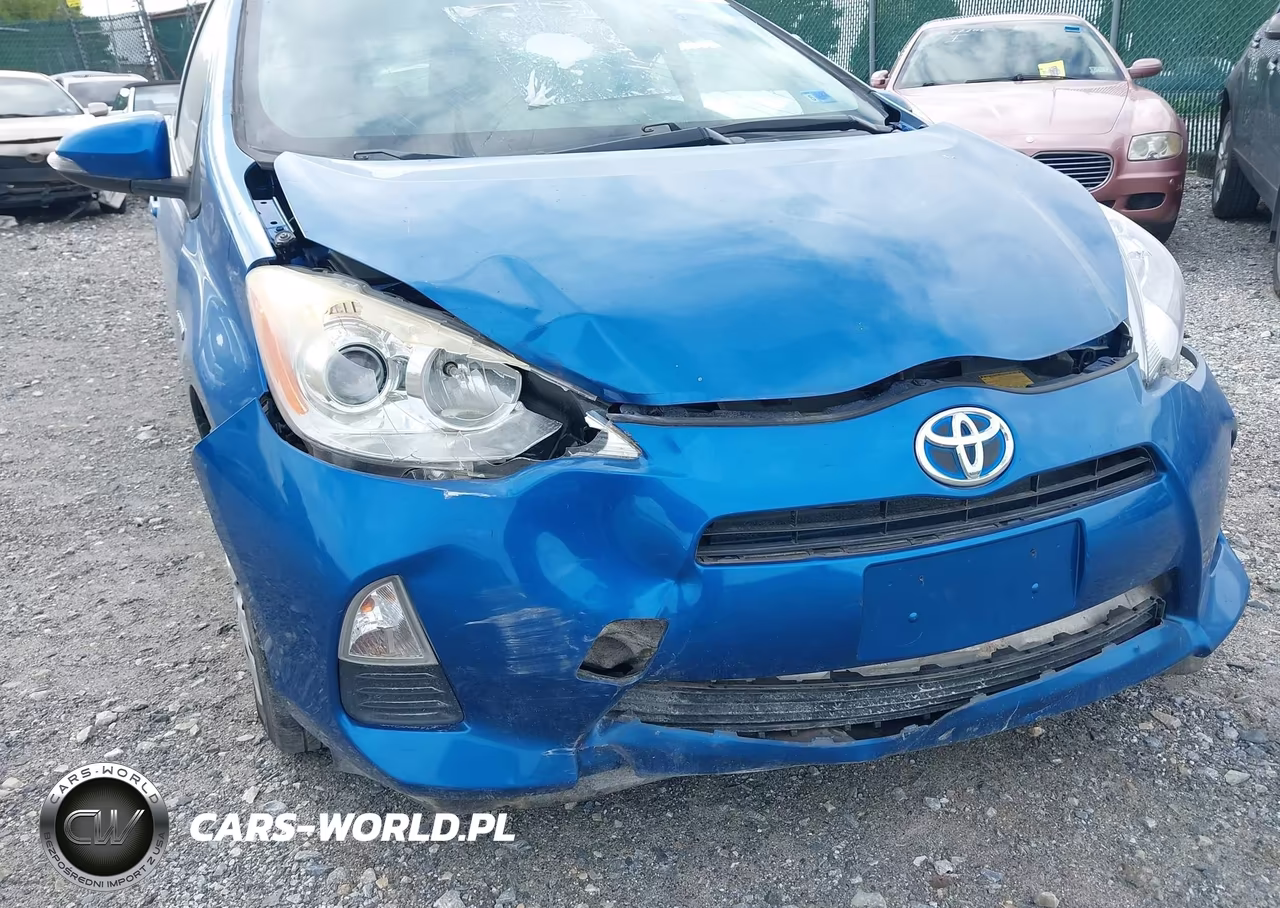 2012 Toyota Prius C VIN:JTDKDTB35C1514480 - 6