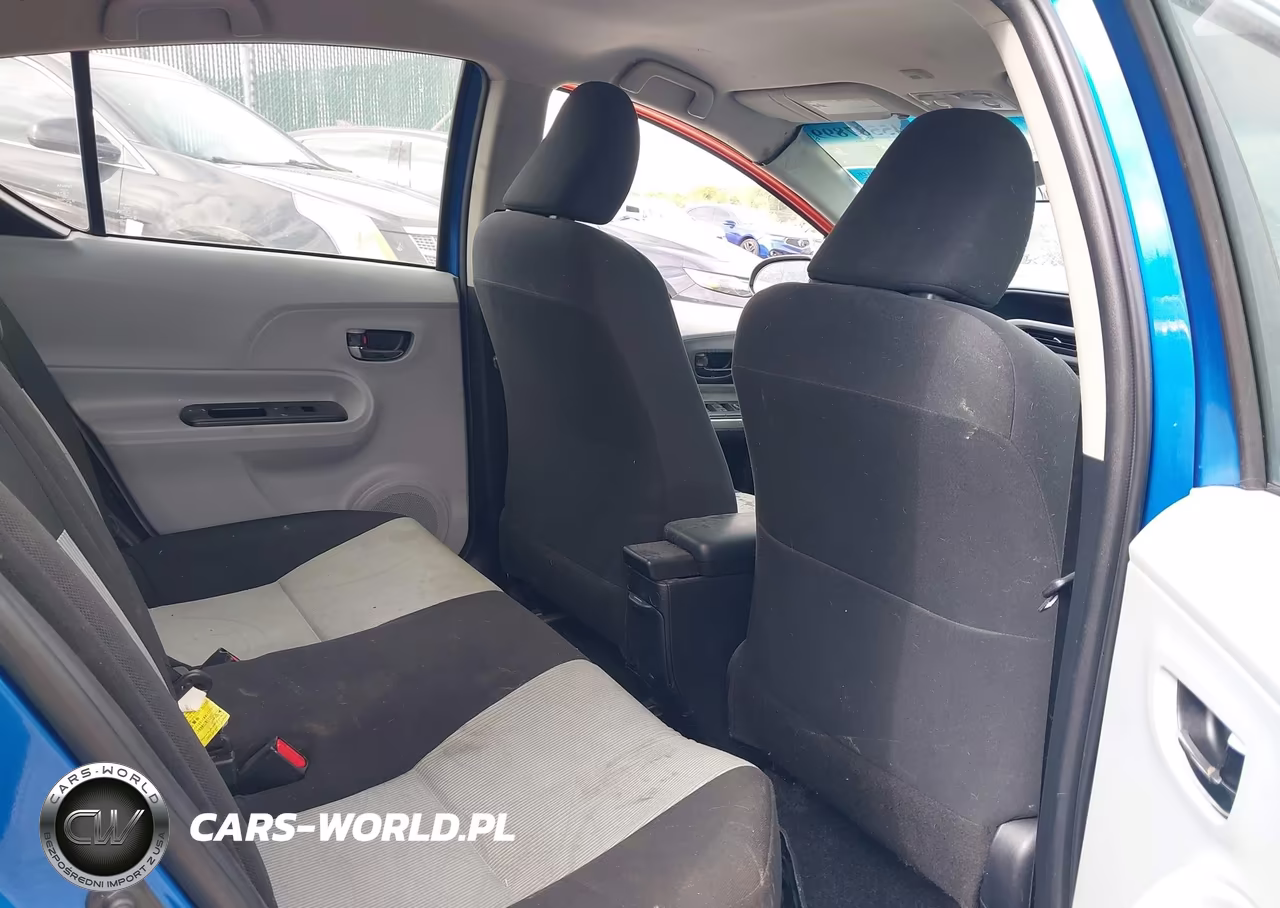2012 Toyota Prius C VIN:JTDKDTB35C1514480 - 8
