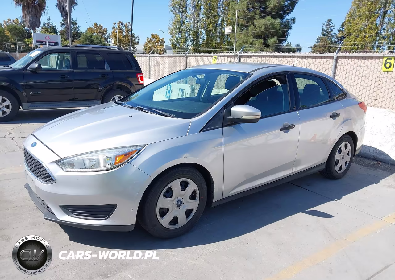 2016 Ford Focus S VIN:1FADP3E28GL383306 - 2