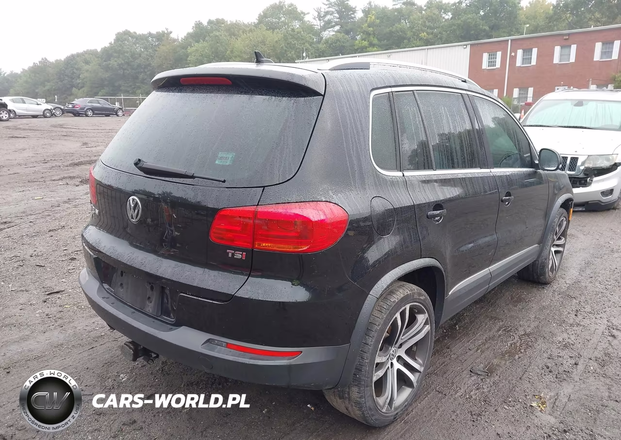 2017 Volkswagen Tiguan 2.0T Sel VIN:WVGVV7AX6HW506724 - 4