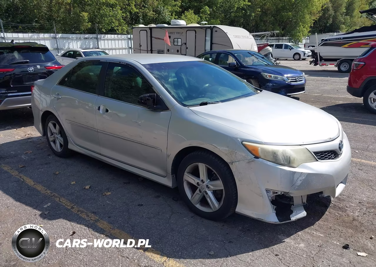 2013 Toyota Camry Se – zdjęcie 1 z 20