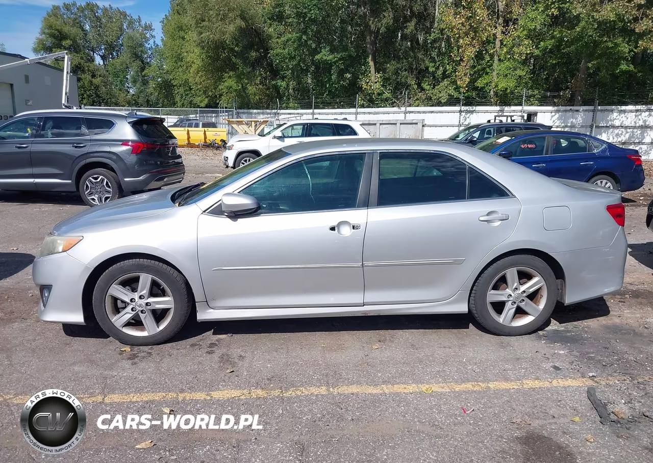 2013 Toyota Camry Se VIN:4T1BF1FK2DU718813 - 14