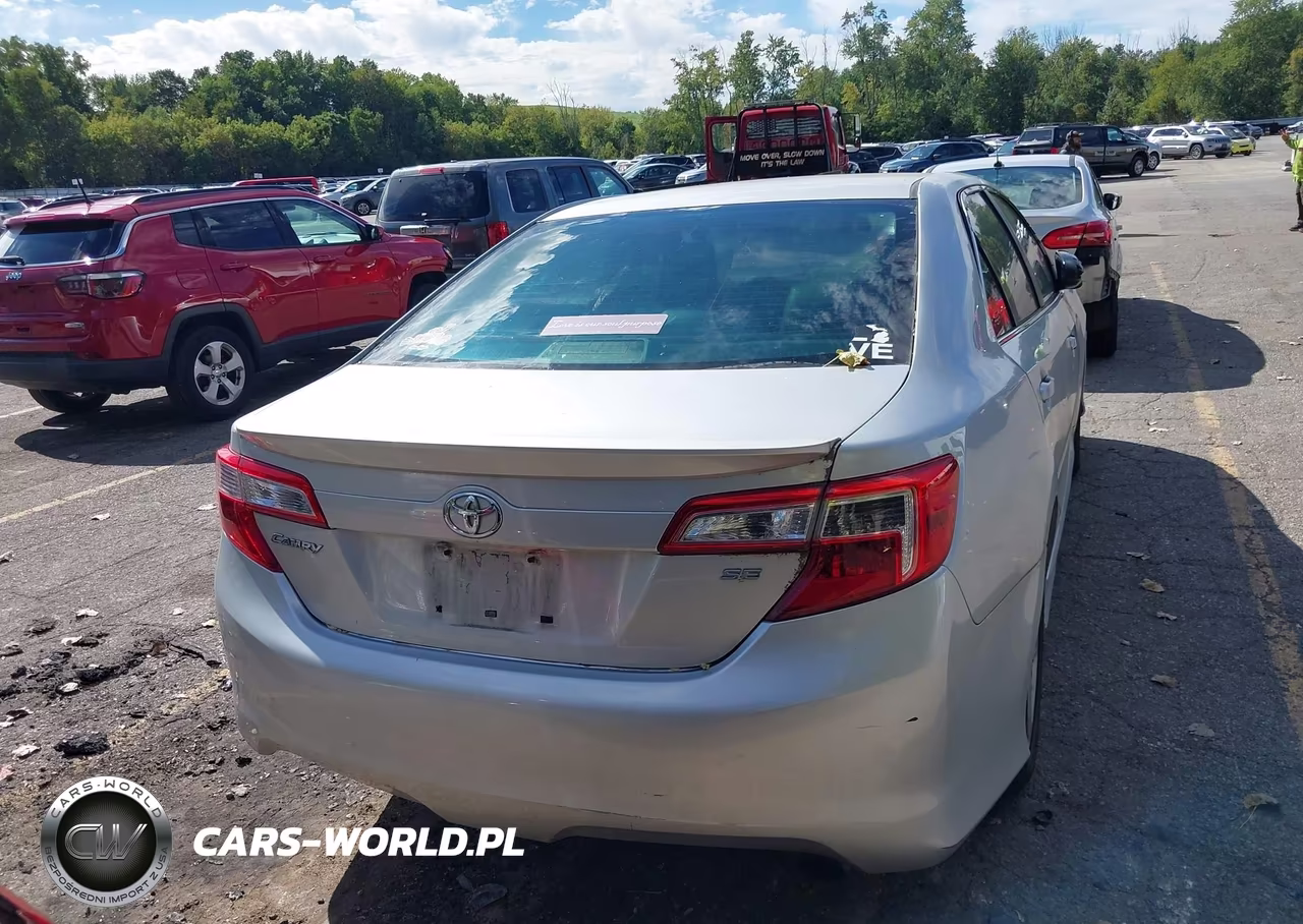 2013 Toyota Camry Se VIN:4T1BF1FK2DU718813 - 16