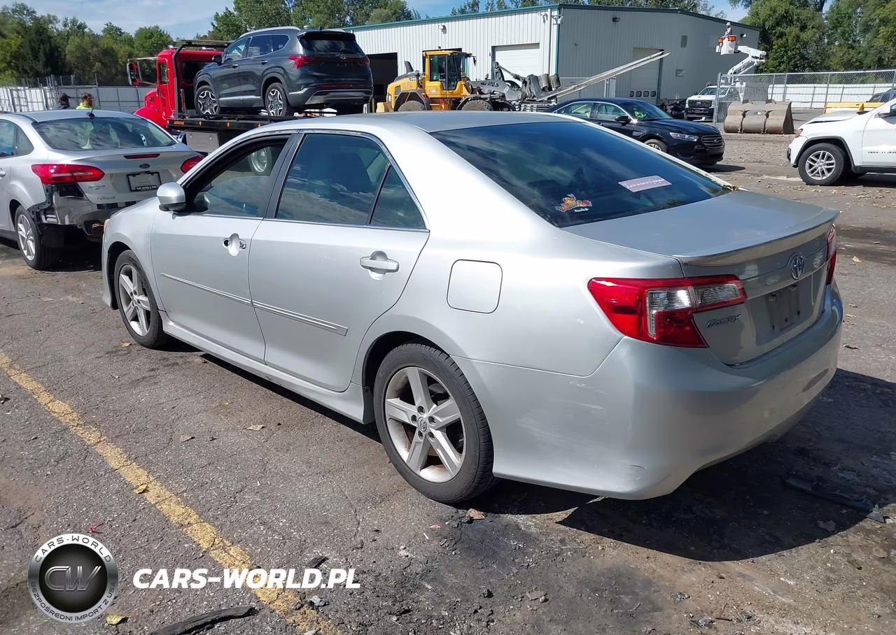 2013 Toyota Camry Se VIN:4T1BF1FK2DU718813 - 3