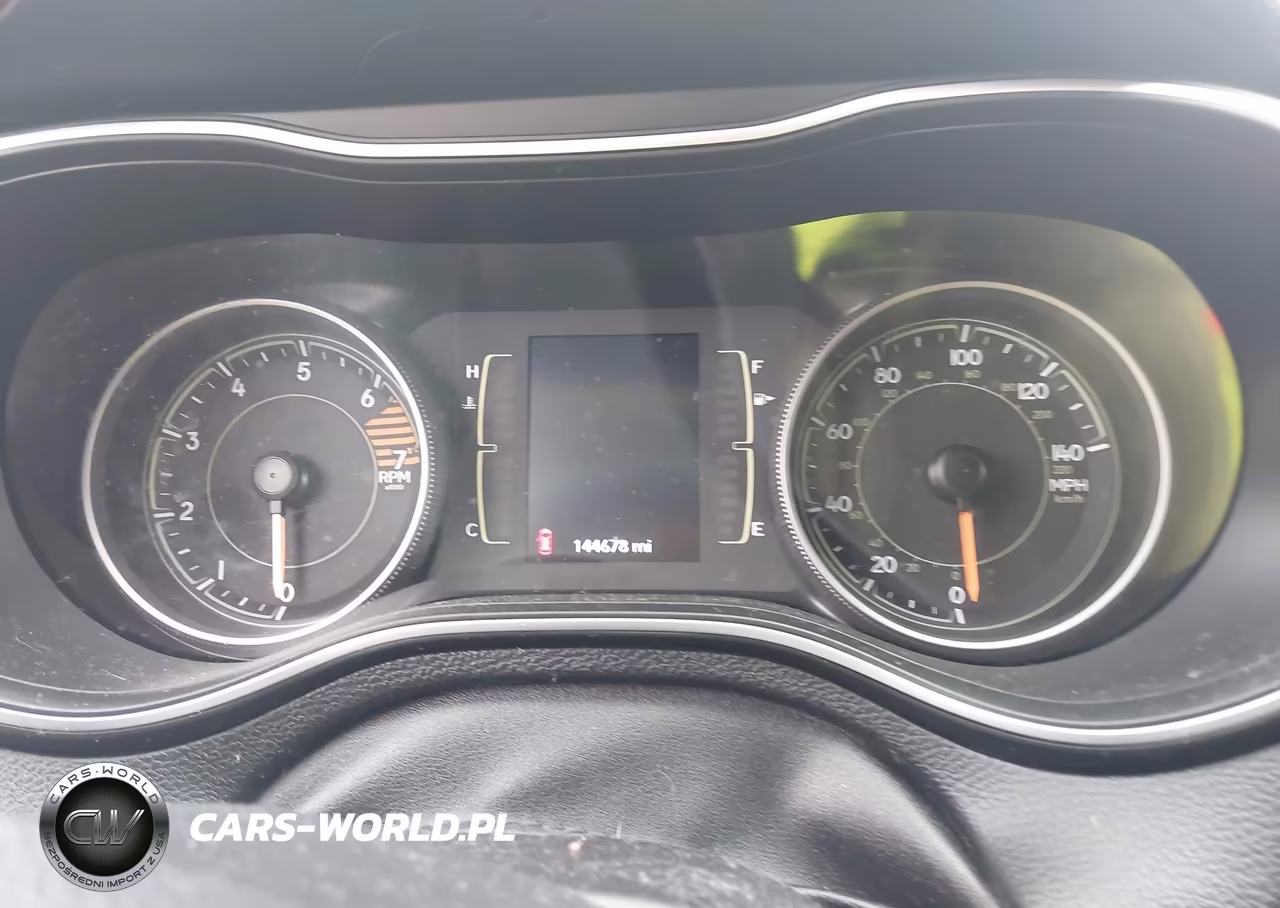 2019 Jeep Cherokee Latitude Fwd VIN:1C4PJLCBXKD148050 - 7