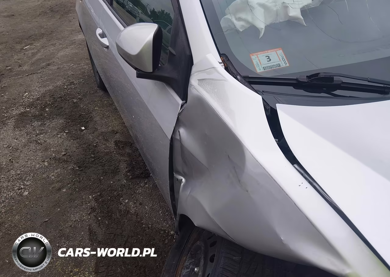 2014 Toyota Corolla Le VIN:2T1BURHE7EC097020 - 17