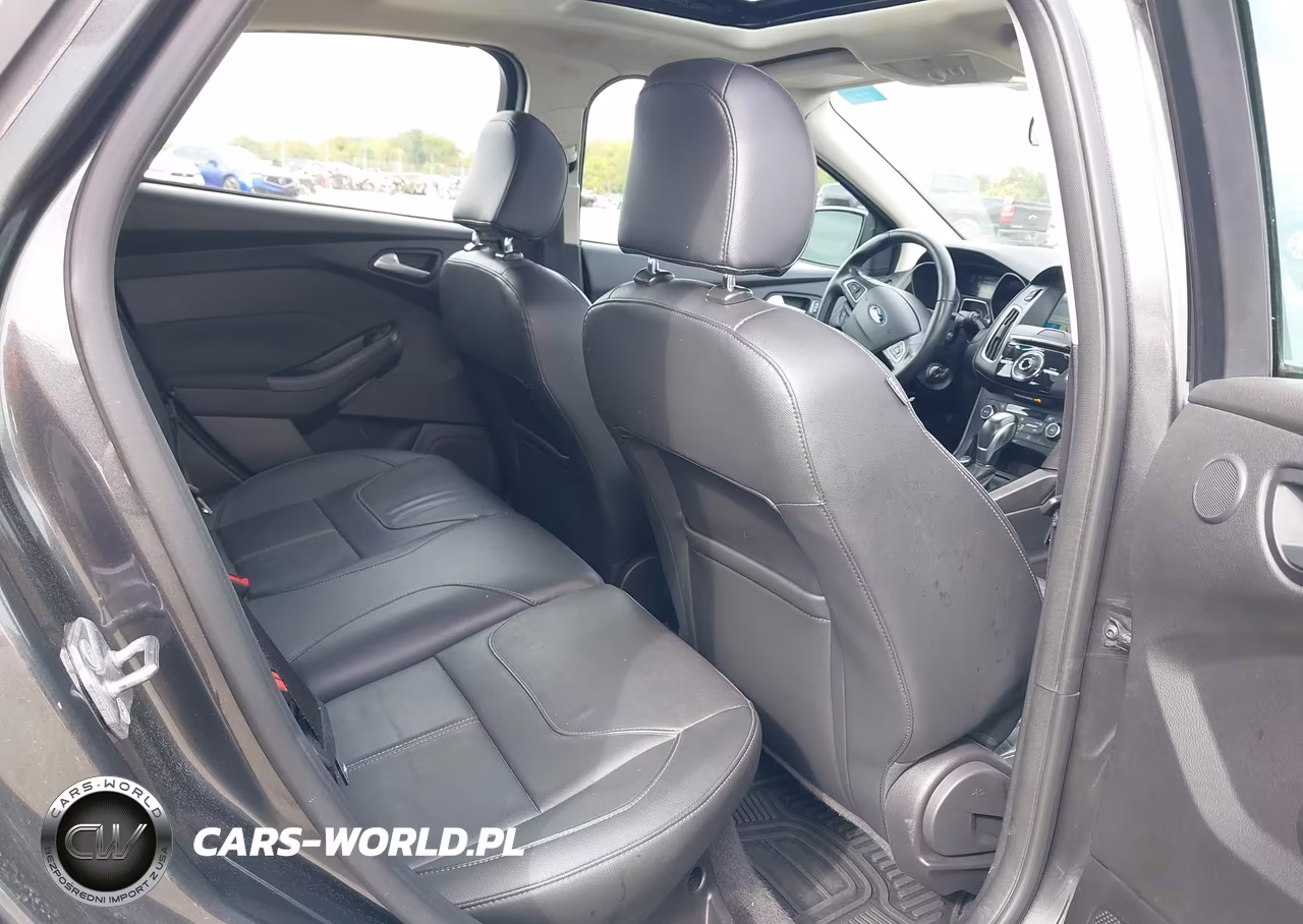 2016 Ford Focus Se VIN:1FADP3K20GL402869 - 8