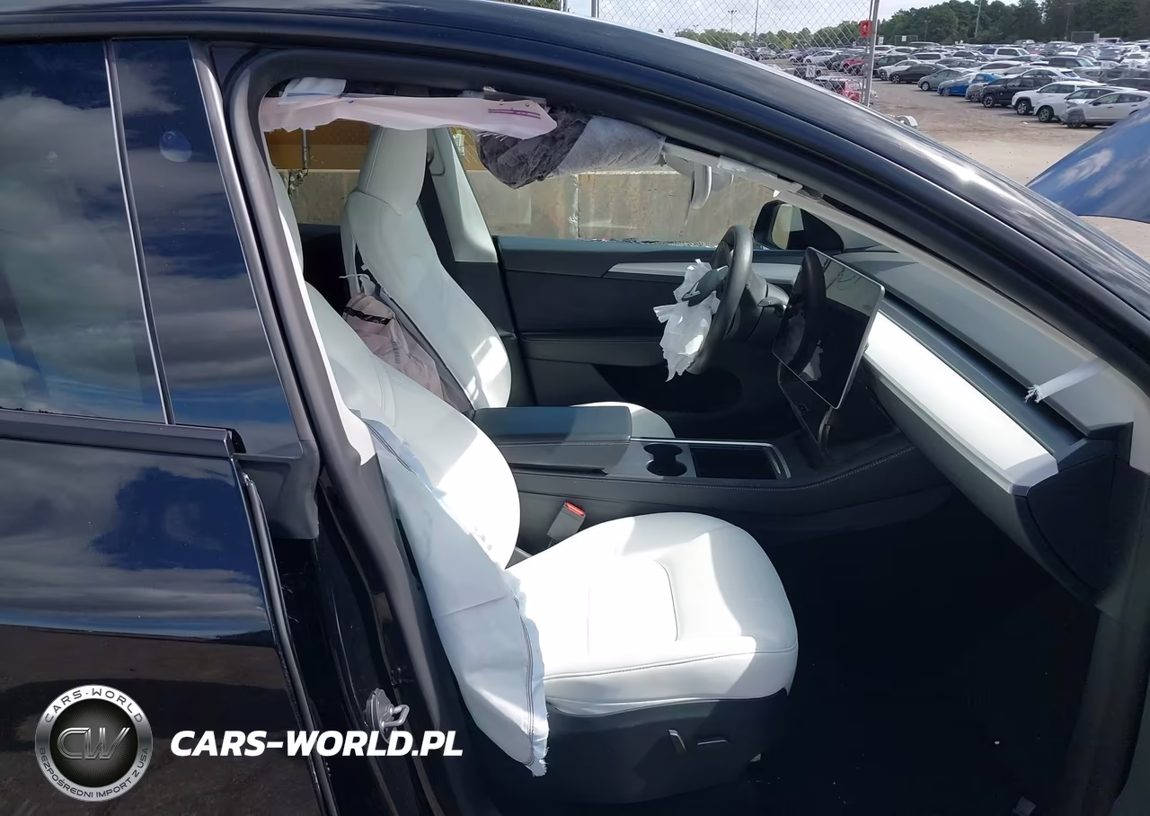 2025 Tesla Modelo Y Long Range Dual Motor All-Wheel Drive VIN:7SAYGDEE7SA364852 - 5